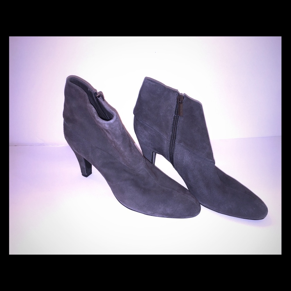 Bandolino folded cuff booties